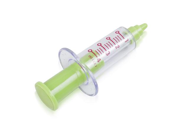 Toy syringe